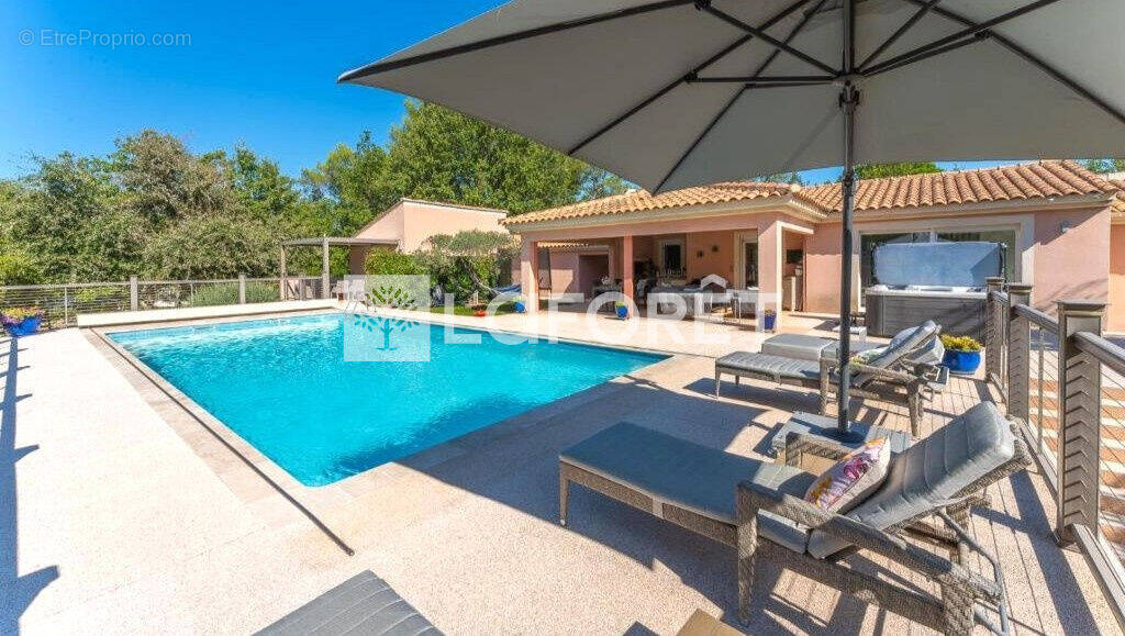 Maison à SAINT-MAXIMIN-LA-SAINTE-BAUME