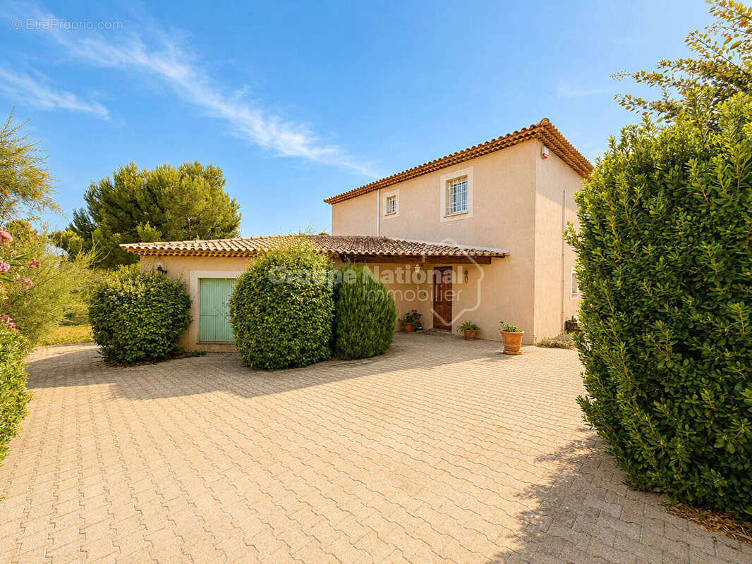 Exclusivité à Ensuès-la-Redonne : Une maison où l'on vit en vacances toute l'année - photo 13
