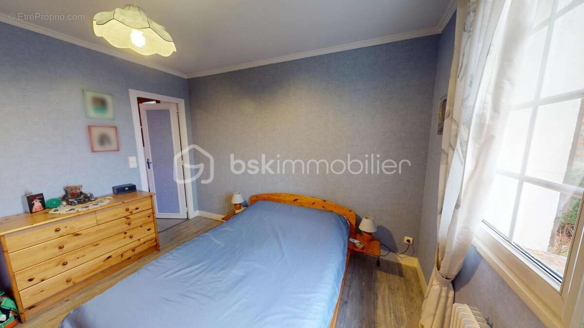 Maison à SAINT-JEAN-DE-BRAYE