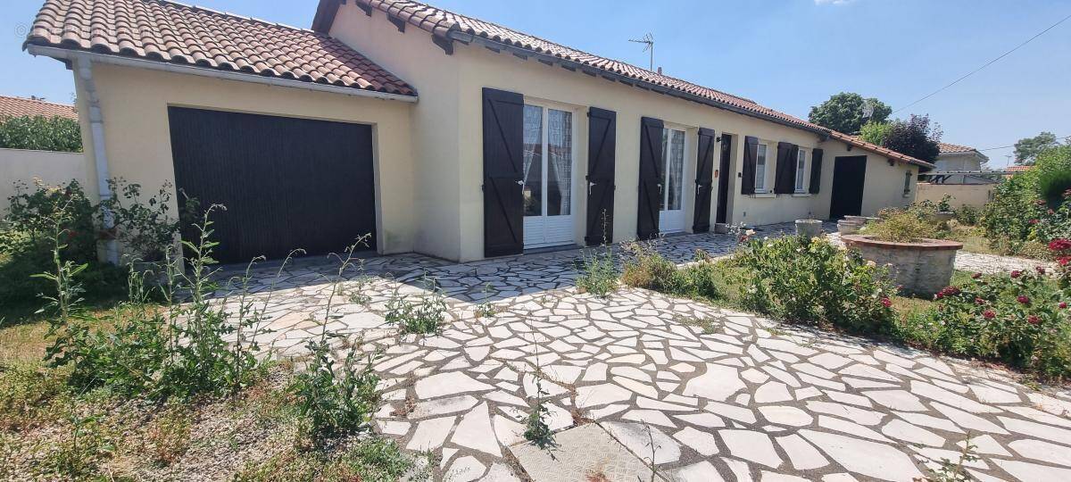 Maison à LA CRECHE