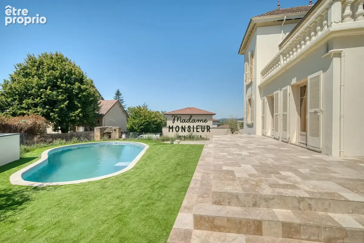 Maison 6 pièces 132 m² à vendre à Bourgoin-Jallieu (38300) - photo 2