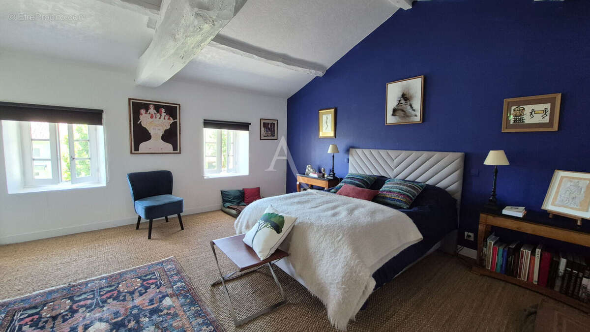 Maison à FONTCOUVERTE