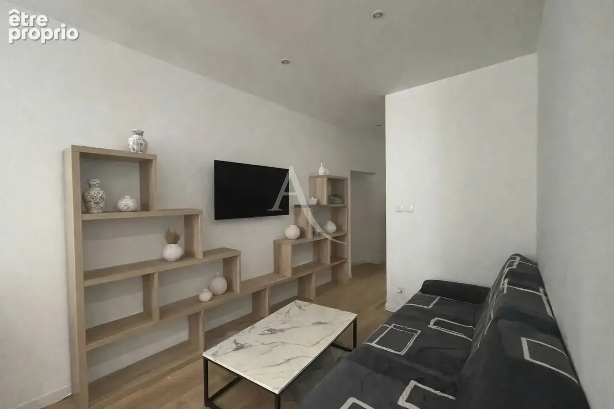 Appartement type 2 rénové centre village rians - photo 2