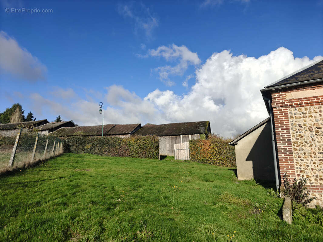 Maison à MONTREUIL-L&#039;ARGILLE
