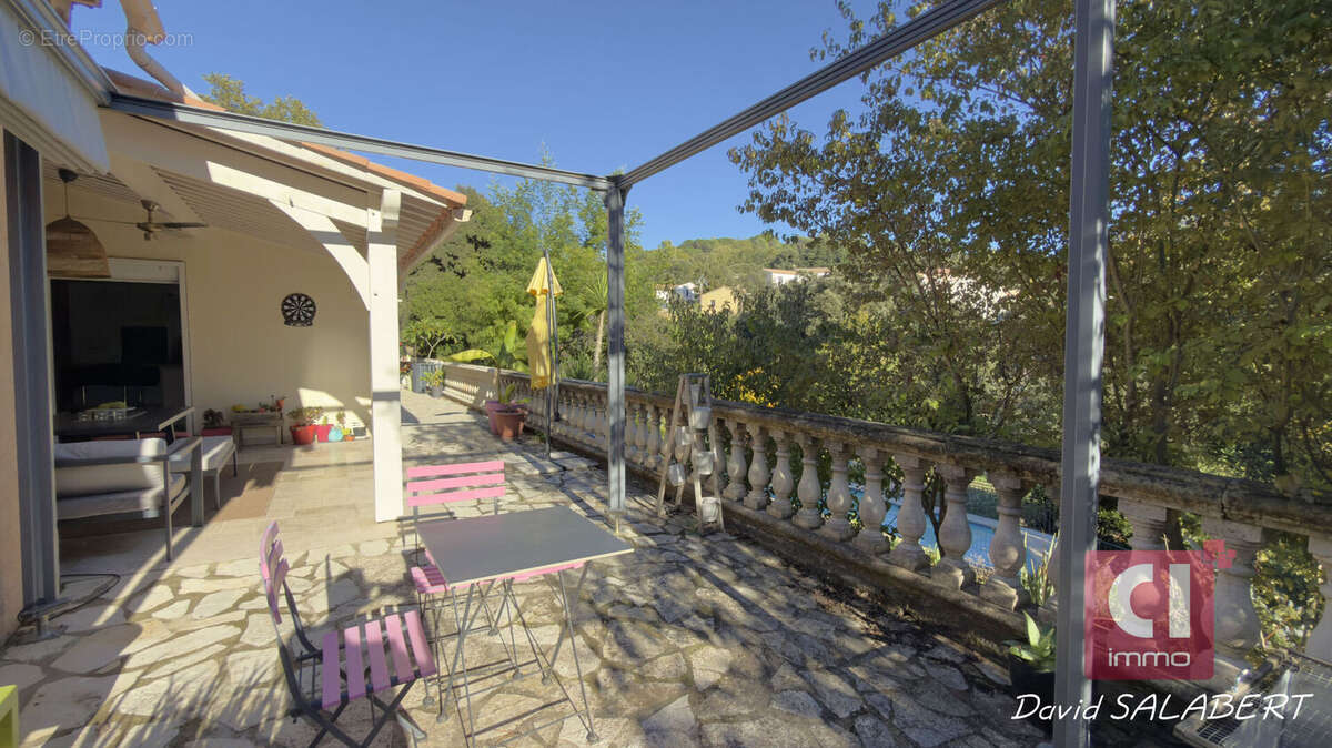 Maison à SAINTE-ANASTASIE-SUR-ISSOLE