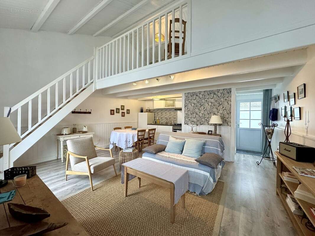 Pièce de vie - Maison à SAINT-GILLES-CROIX-DE-VIE