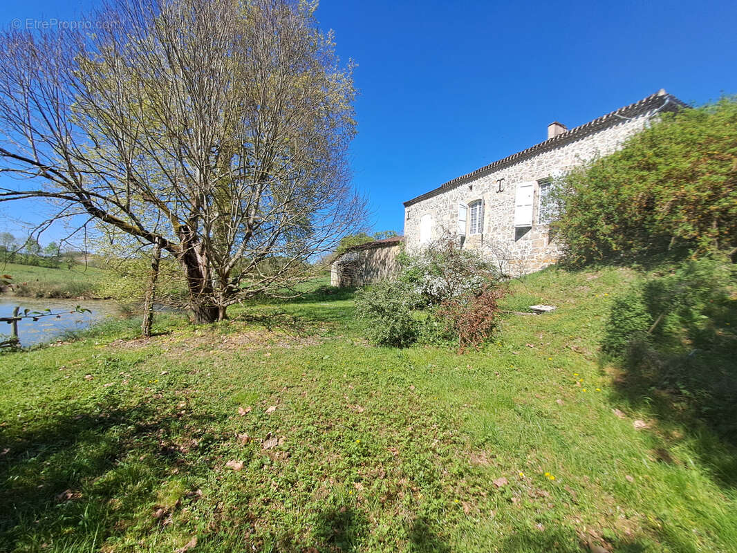 Maison à PORT-SAINTE-MARIE