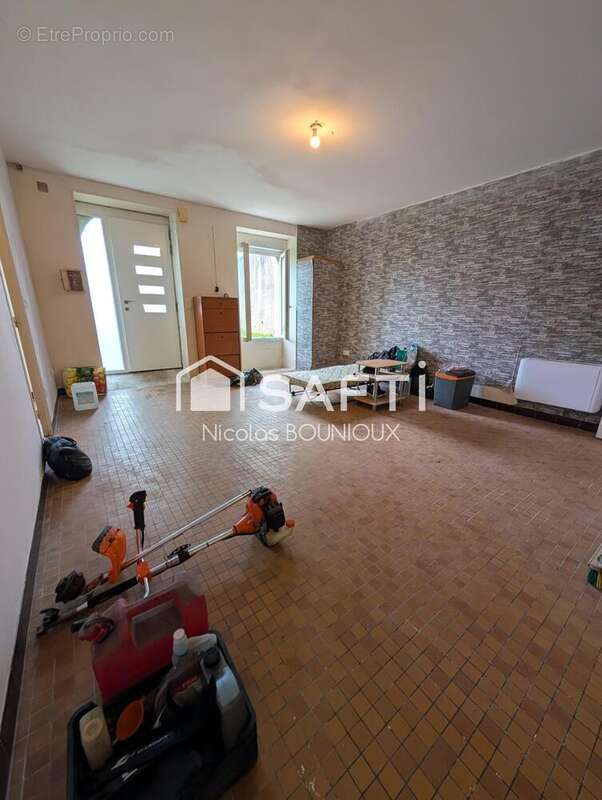 Photo 2 - Maison à VOUILLE