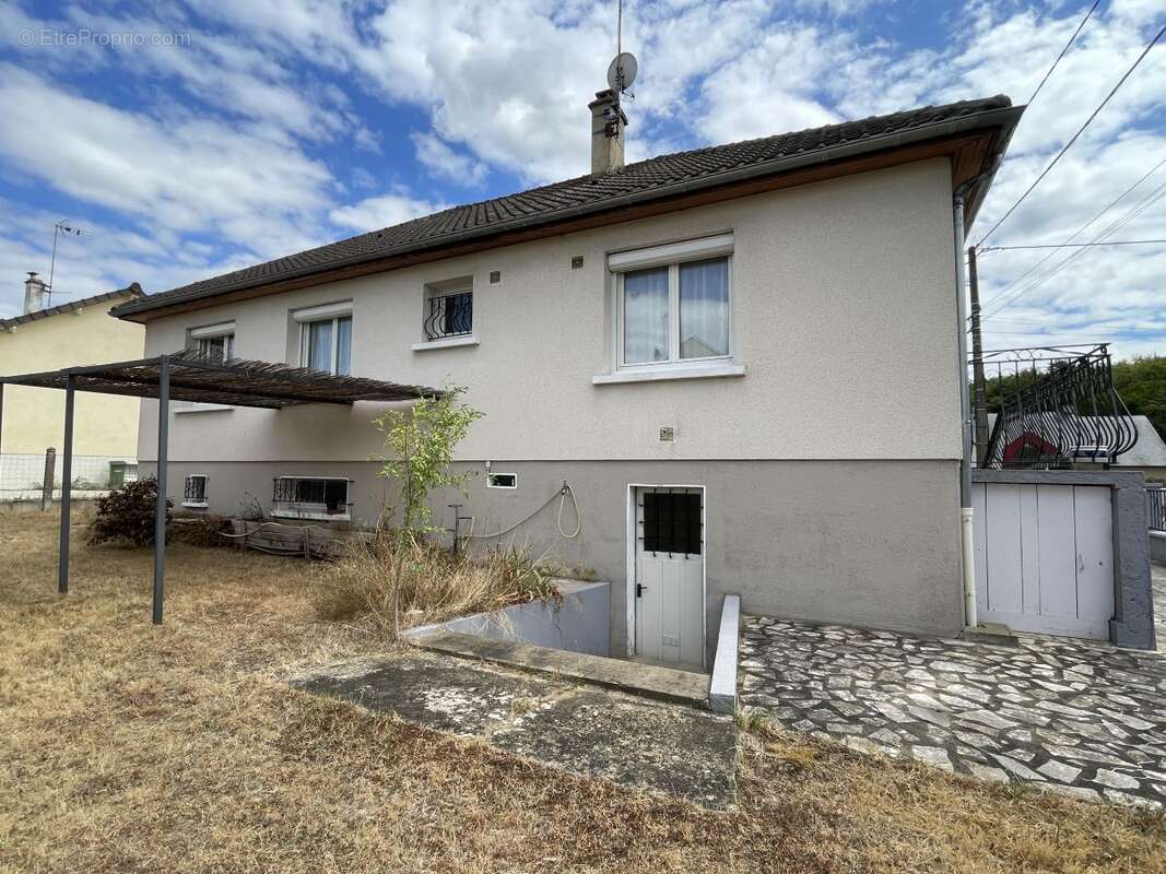 Maison 83 m² à Saint-Mars-La-Briere  - photo 3