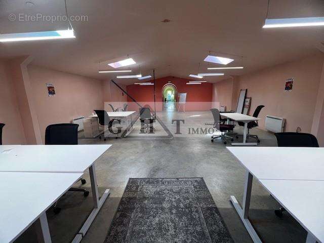 Commerce à AUBERVILLIERS