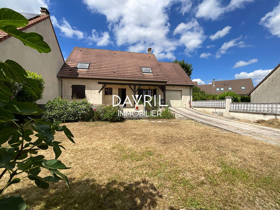 Maison à CHANTELOUP-LES-VIGNES
