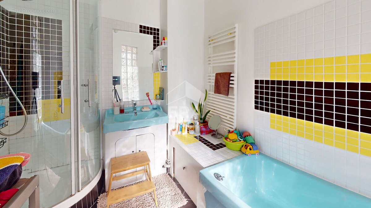 Appartement à PARIS-19E