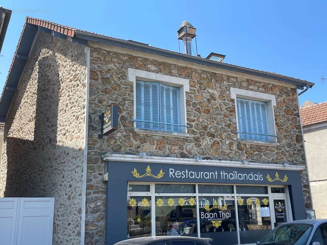 Appartement à FONTENAY-TRESIGNY