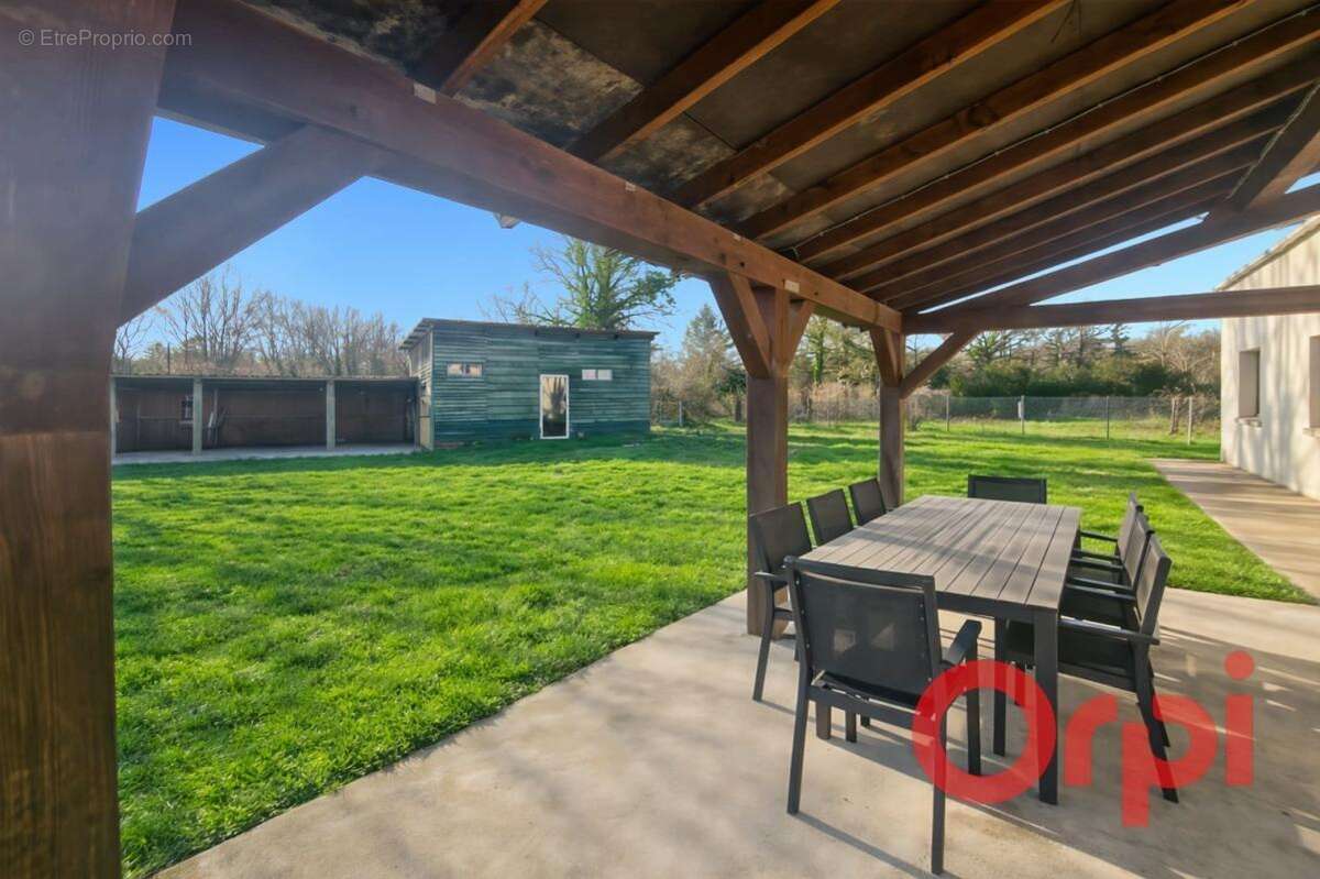 Maison à MORNAY-SUR-ALLIER