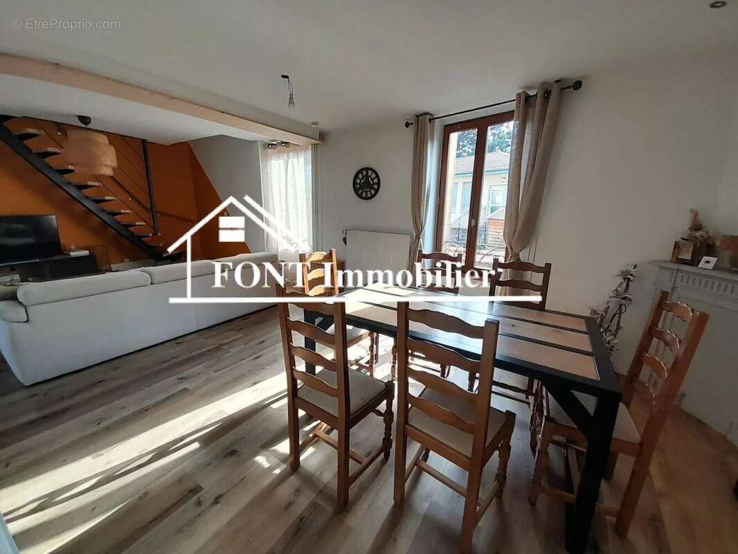 Maison à SAINT-PAUL-EN-JAREZ