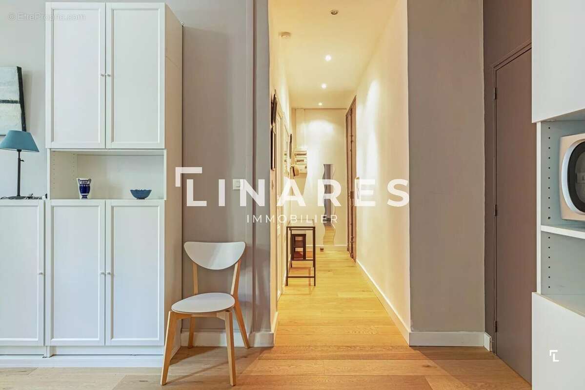 LE CENT LIBÉRATION - Appartement T2 de 48m² - Cave - 13004 Cinq Avenues - photo 6