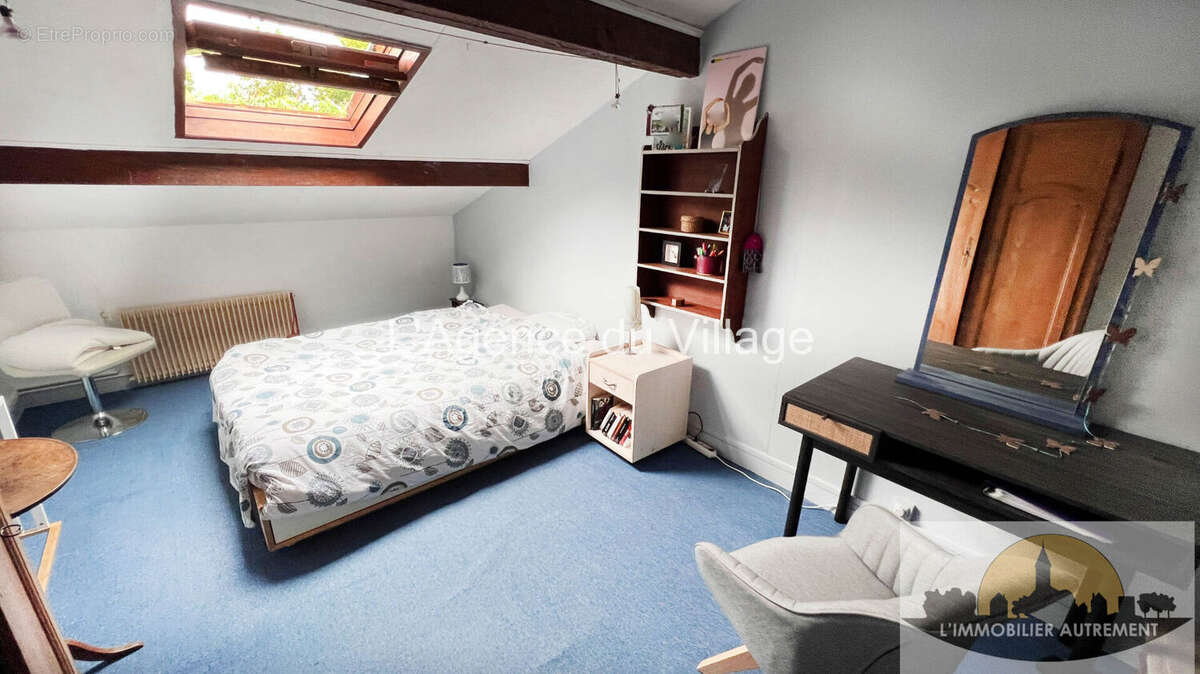 Maison à VILLENEUVE-LES-SABLONS