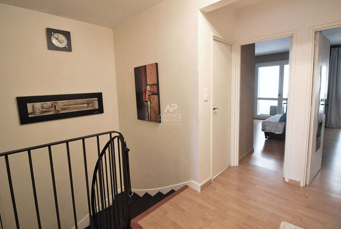 Appartement avec 4 chambres à 15 minutes à pied de la gare d'Ermont-Eaubonne ! - photo 8