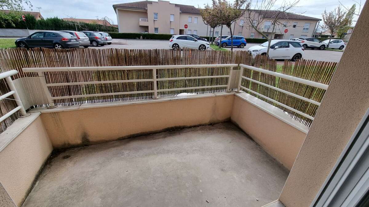 Appartement 41 m² à Villerest  - photo 2