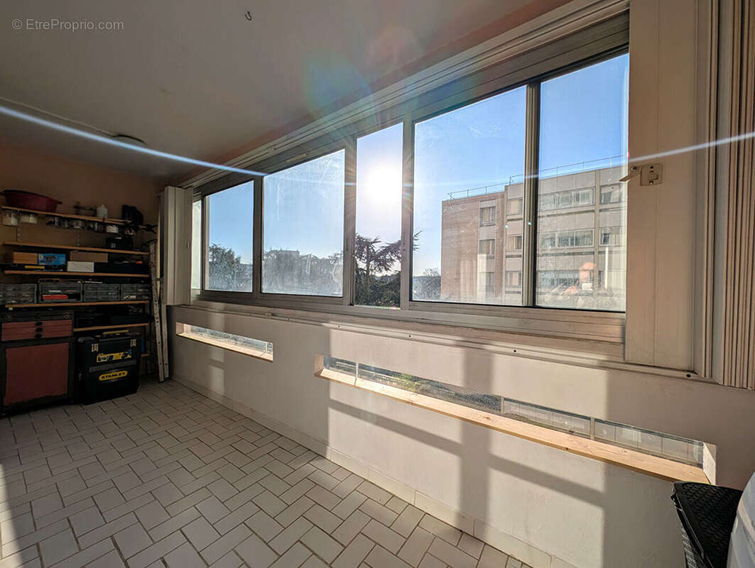 Appartement à SARTROUVILLE