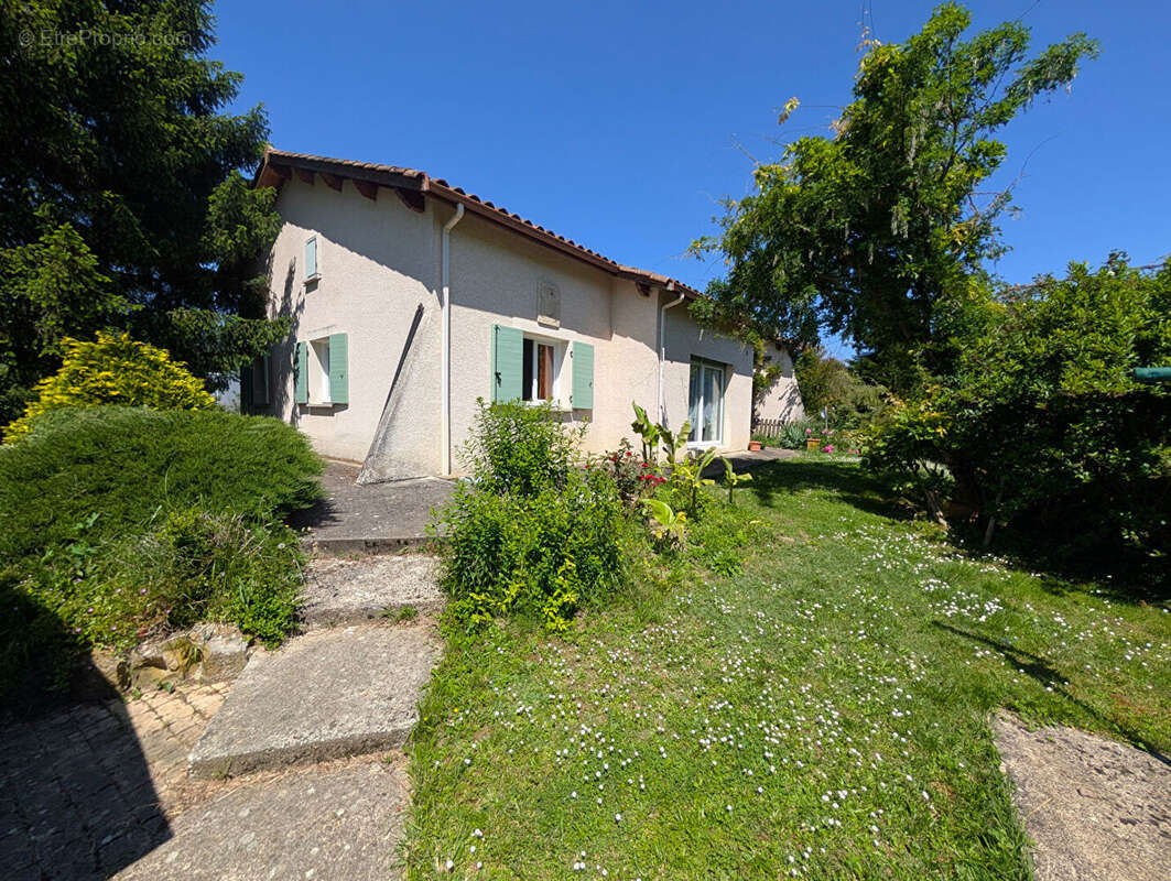 Maison à COUR-ET-BUIS