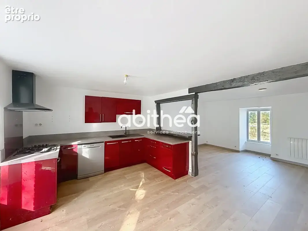 Propriété sur 6,5 ha, avec étang, prairies et bois. - photo 5