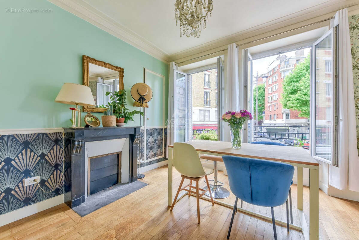 Appartement à PARIS-18E