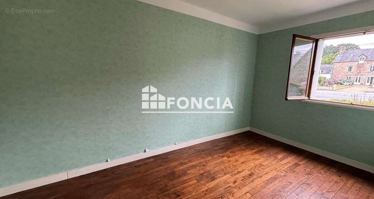 Maison à EPINIAC