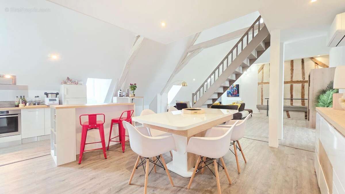 Bourges centre appartement loft 106m² 3 chambres - photo 2