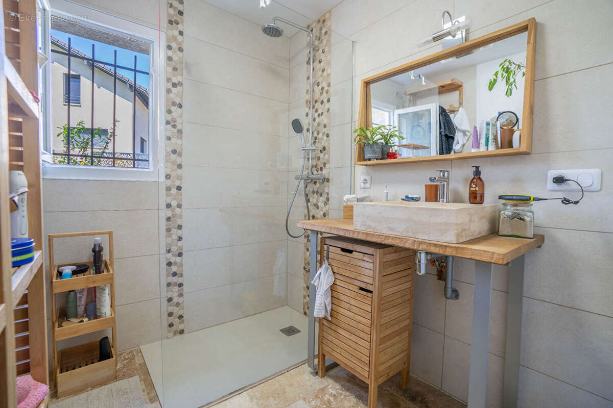 Maison 90m² à mésigny - photo 11