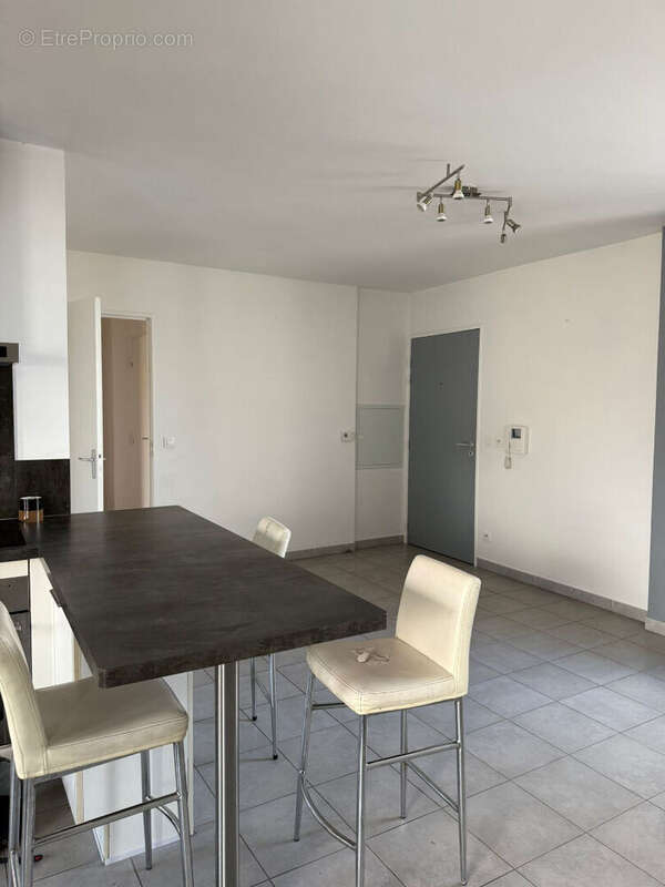 Appartement à MARSEILLE-3E
