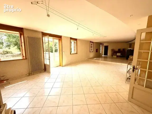 Maison 388 m² à Pavie  - photo 9