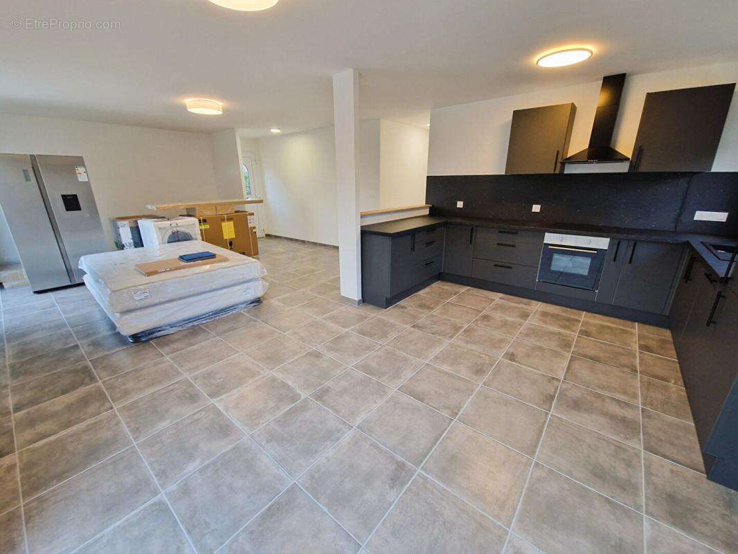 Maison à SAINT-PIERRE-D&#039;EXIDEUIL