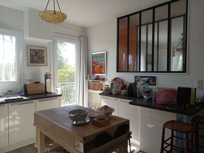 Jolie maison rénovée de 2/3 chambres avec studio indépendant sur un beau terrain arboré de 3600m2 sans vis à vis - photo 3