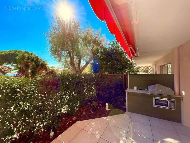 Appartement en rez-de-jardin, au calme, rénové - photo 2