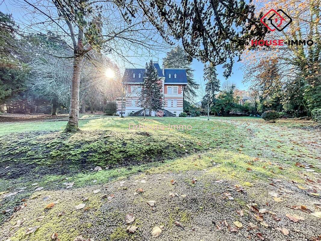 450 m² à Marsac-Sur-L'isle  - photo 32
