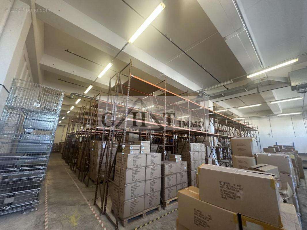 Local d'activités/bureaux 1080m2 a vendre montreuil - photo 7