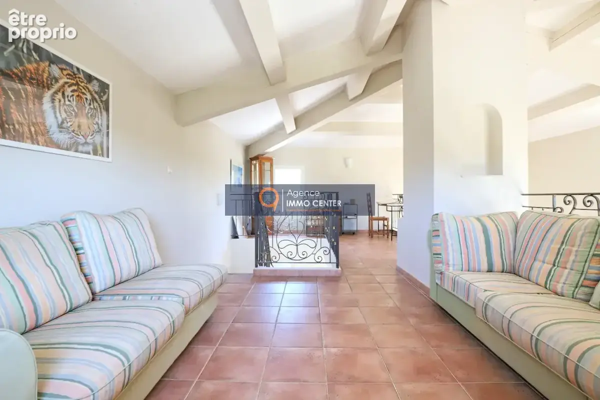 Maison avec 5 chambres dépendance, garage, piscine - photo 7