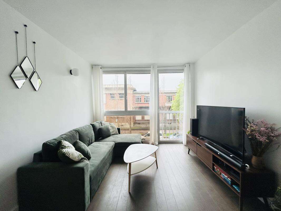 Appartement à AUBERVILLIERS