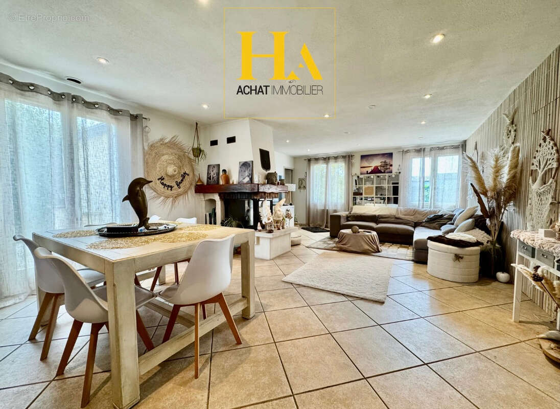 Maison à MONTELIMAR