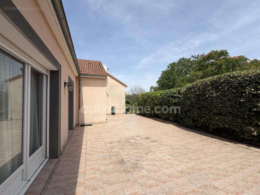 Maison 121m2 - 3 chambres - garage - jardin - photo 12