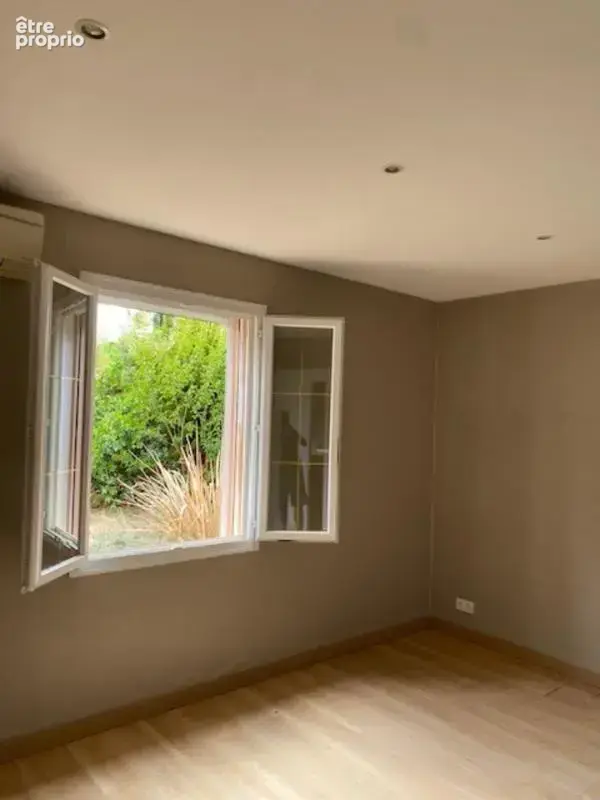 Proche de EXIDEUIL sur Vienne et Chabanais en Charente, maison 164 m², 5 chambres, double garage, terrain 2575 m² - photo 15