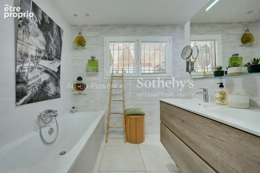 Maison familiale de 195 m² sur 6 256 m² de terrain - à proximité d'Aix-en-Provence - photo 10