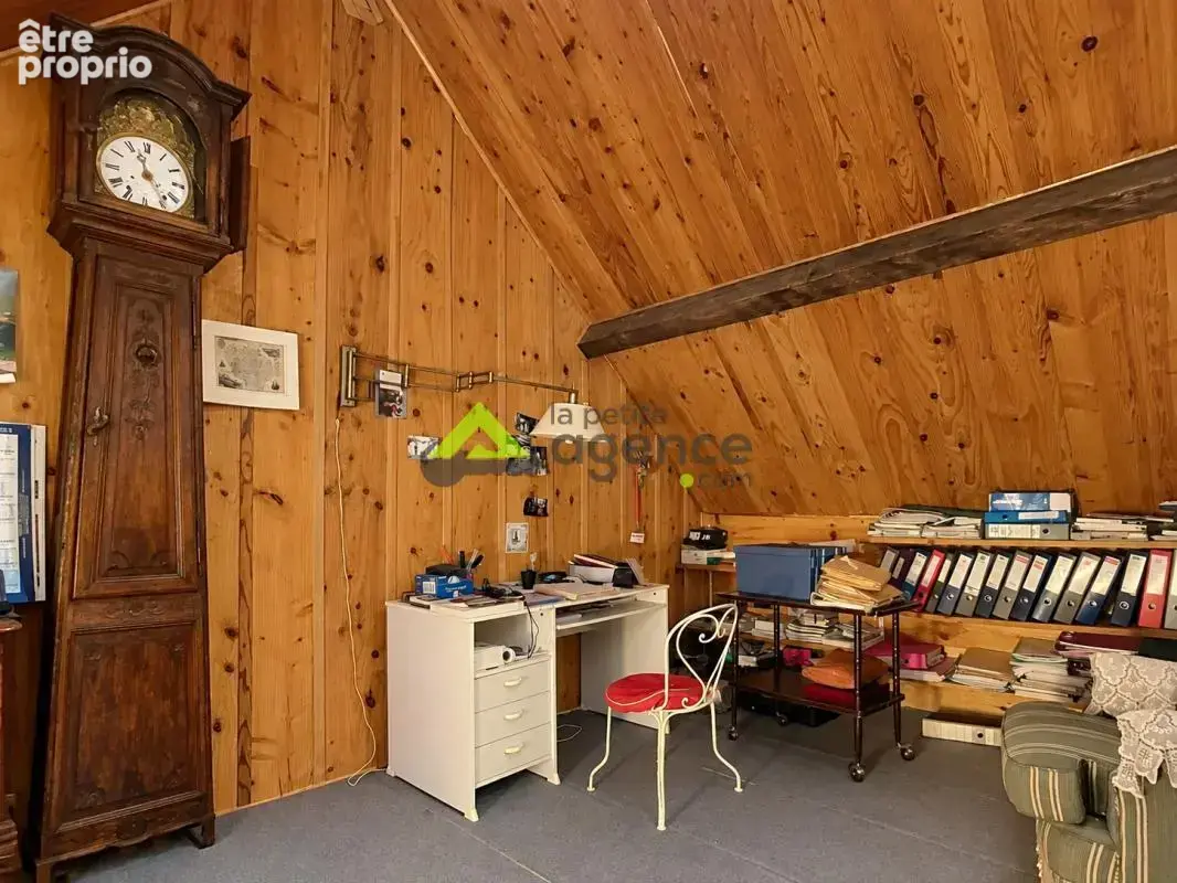 Belle propriété en pierres avec grange, verger, source et bo - photo 12