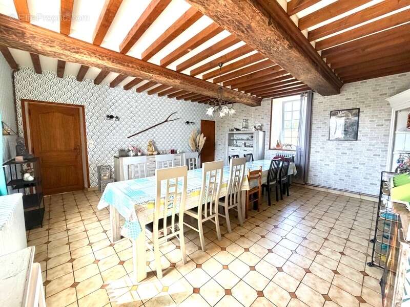  LES OUBEAUX (14230) – Domaine de charme avec chambres d’hôtes, roulotte et plus de 2,2 hectares - photo 15