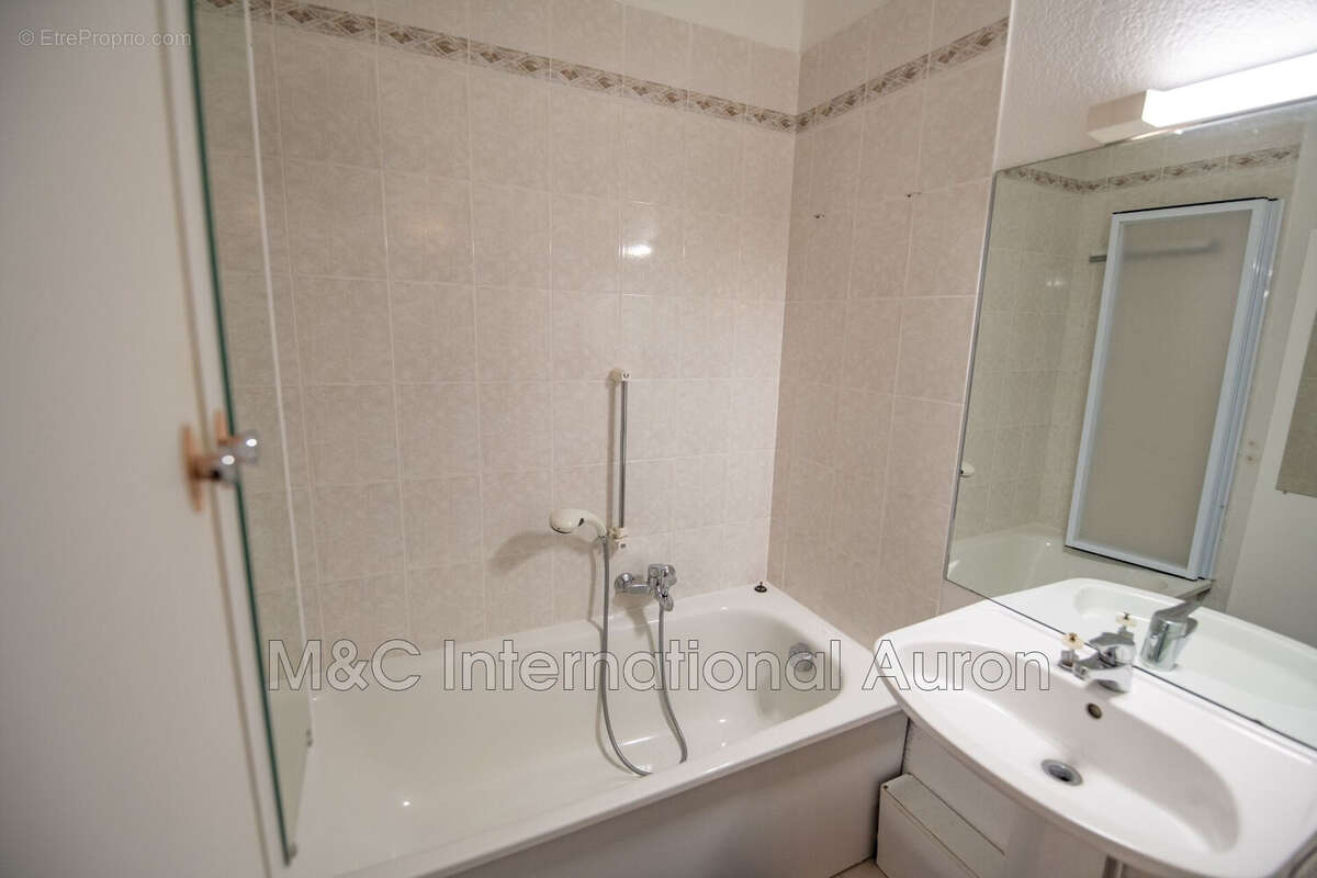 Appartement à SAINT-ETIENNE-DE-TINEE