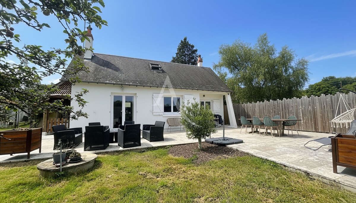 Maison à CELLETTES
