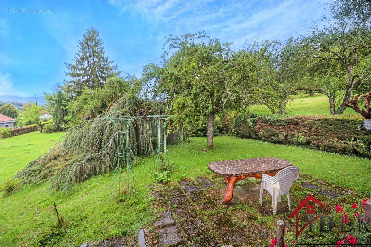 Maison à BROUVELIEURES