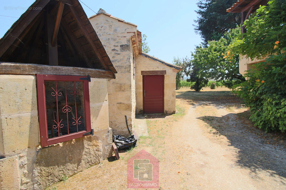 Bel ensemble en pierre gros potentiel !! - photo 34