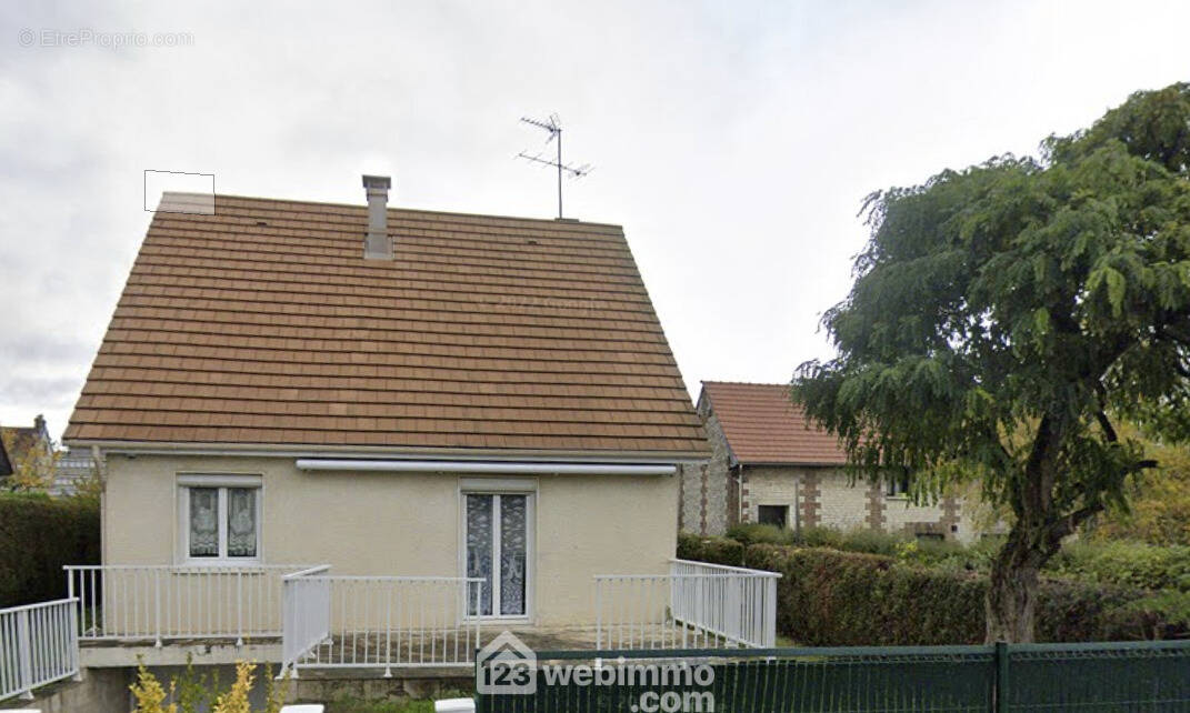 Photo 1 - Maison à SAINT-ETIENNE-DU-ROUVRAY